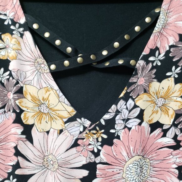 NWOT Maurices Floral Strappy Stud Neck Dolman Tee - Picture 3 of 7